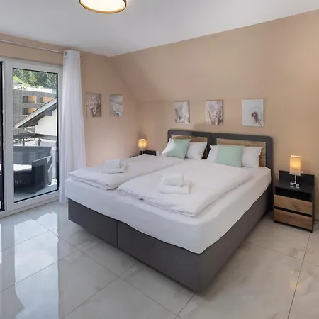 Blue Sky Flat, Apartment, 73qm, Bis 6 Personen, Neubau Sued-balkon Mit Lounge-moebeln, Schwarzwald-plus Inkl 80 Gratis-attraktionen Taeglich * Baiersbronn