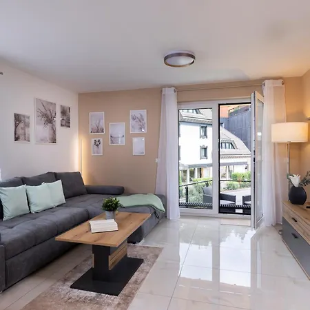 Blue Sky Flat, Apartment, 73qm, Bis 6 Personen, Neubau Sued-balkon Mit Lounge-moebeln, Schwarzwald-plus Inkl 80 Gratis-attraktionen Taeglich * Baiersbronn