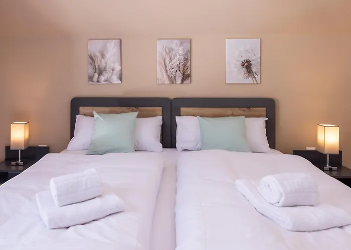 Blue Sky Flat, Apartment, 73qm, Bis 6 Personen, Neubau Sued-balkon Mit Lounge-moebeln, Schwarzwald-plus Inkl 80 Gratis-attraktionen Taeglich * Байрсброн